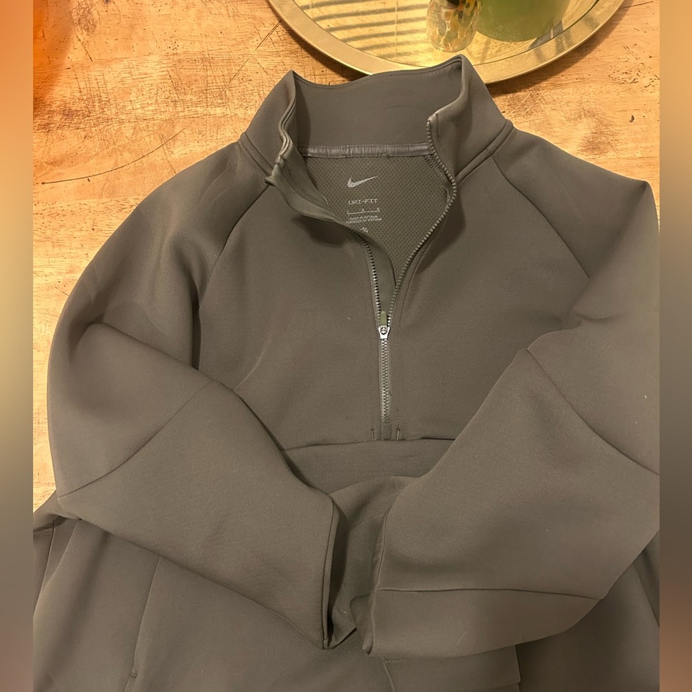 ARMY GREEN NIKE ATHLETIC QUARTER ZIP PULL OVER SWEATSHIRT